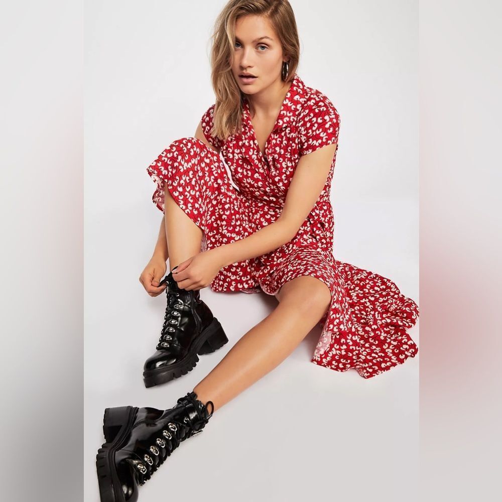Free People So Fetch MIDI Wrap Dress in Red Floral - Picture 2 of 4